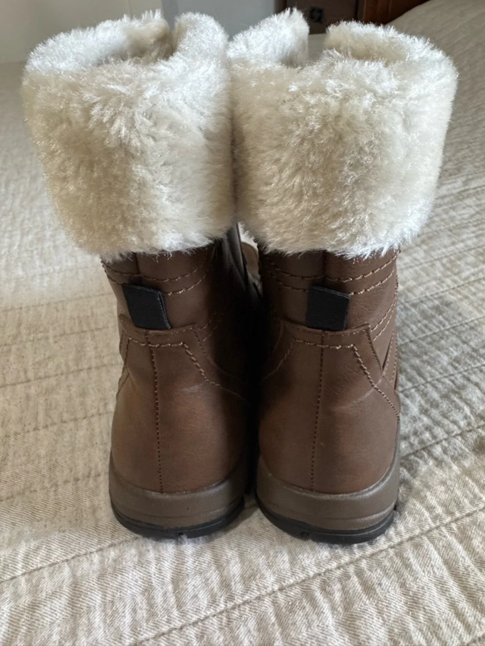 Apres by Lamo faux fur lined boots womens US 9